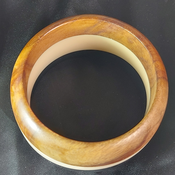 Retro 1960's Bangle made from real wood & resin - Picture 6 of 13